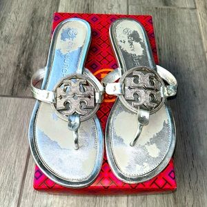 ✨🩶 Tory Burch Miller Sandals & Box Sz 10 SPARKLY Metallic Silver 🩶💫